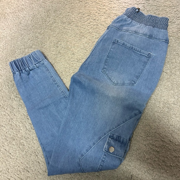 Showpo Mid Wash Denim Jeans with drawstring waistband and ankles - Picture 2 of 7